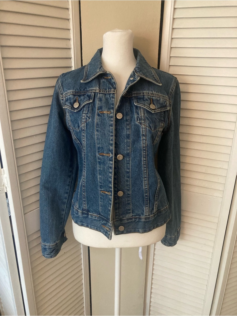 Zena Vintage Blue Denim Jean Jacket